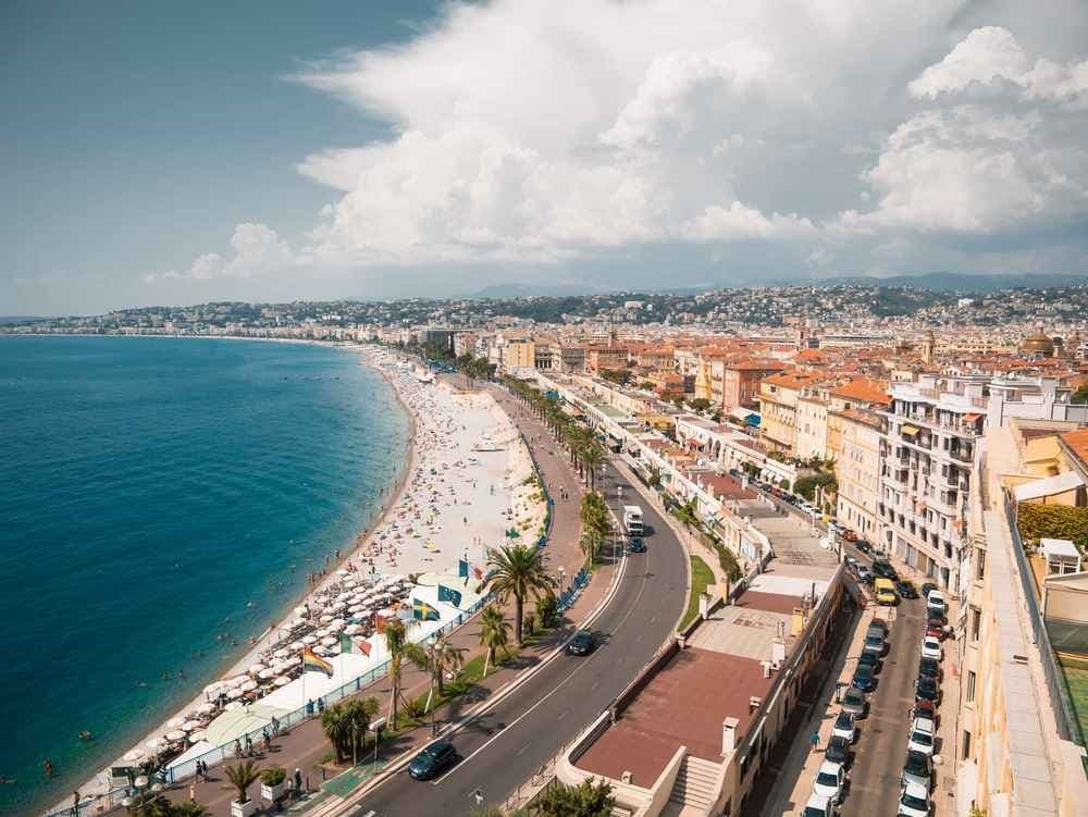 Verticale du château de Nice - image