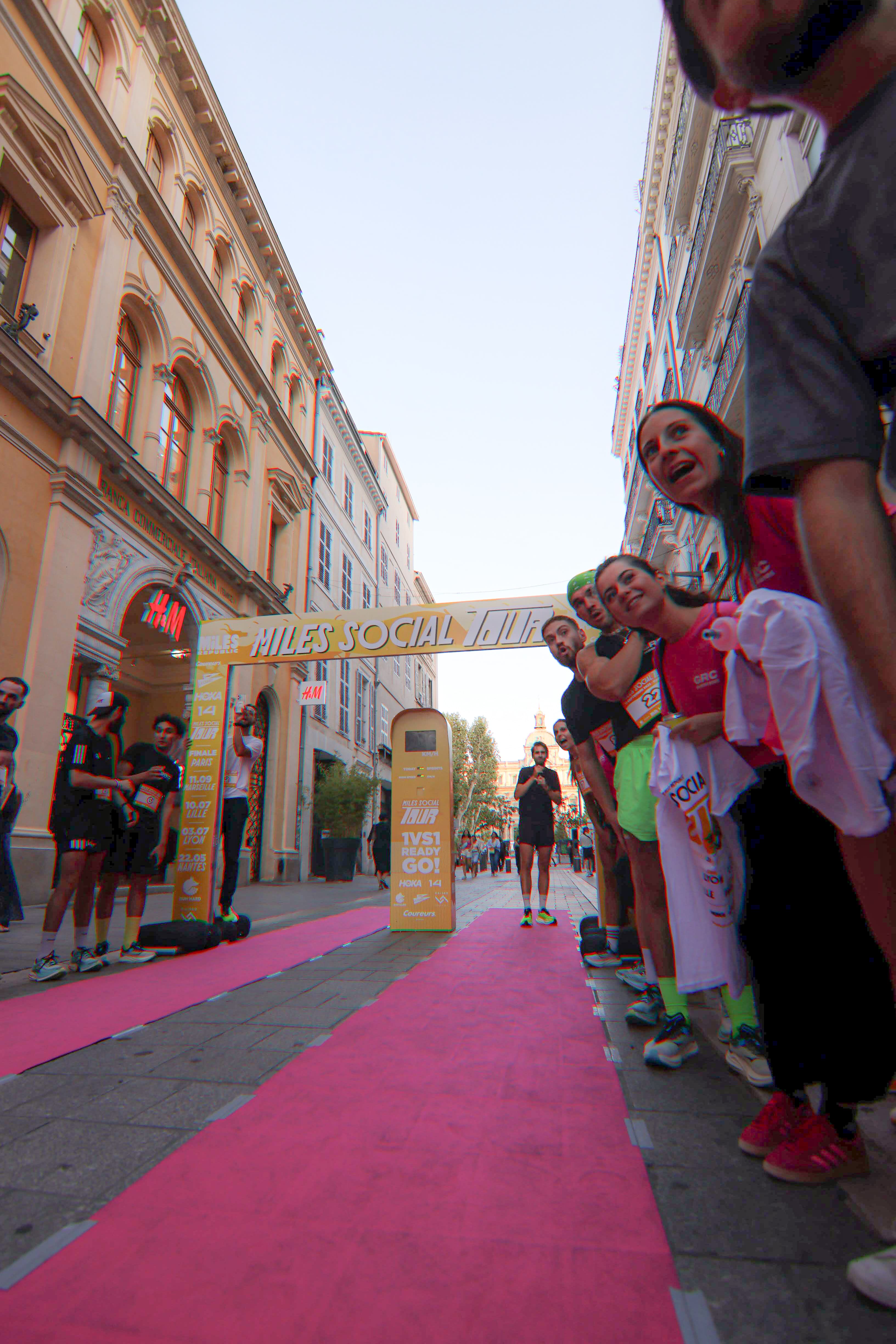 Miles Social Tour - Paris - image