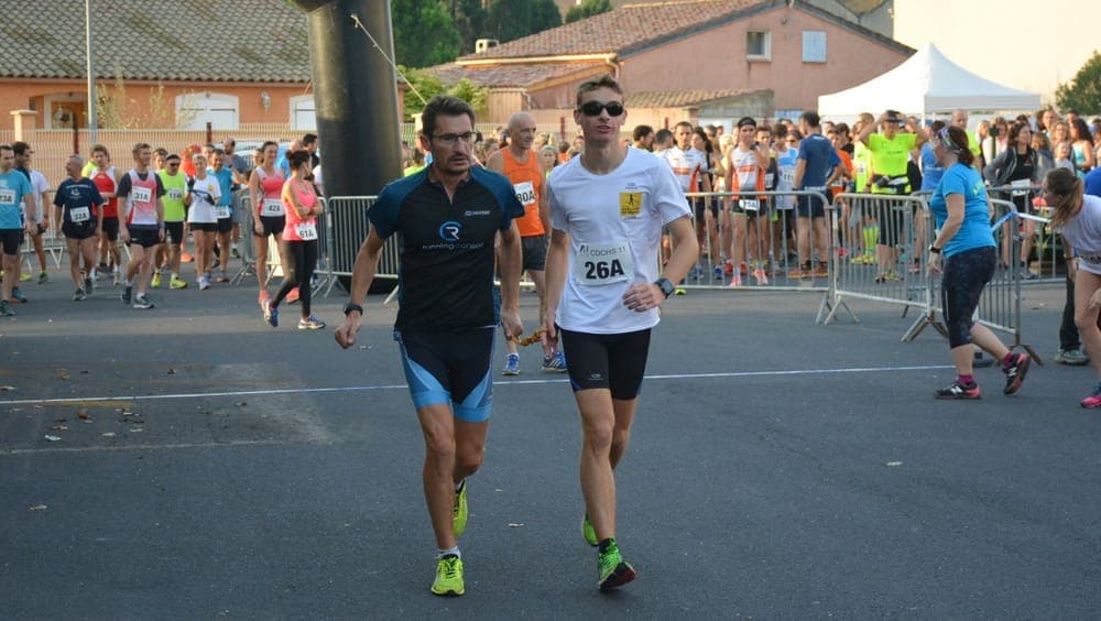 Courir pour un regard - image