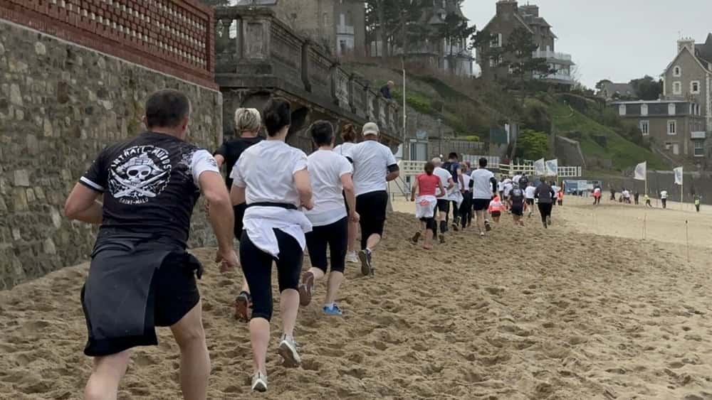 Dinard off course - image